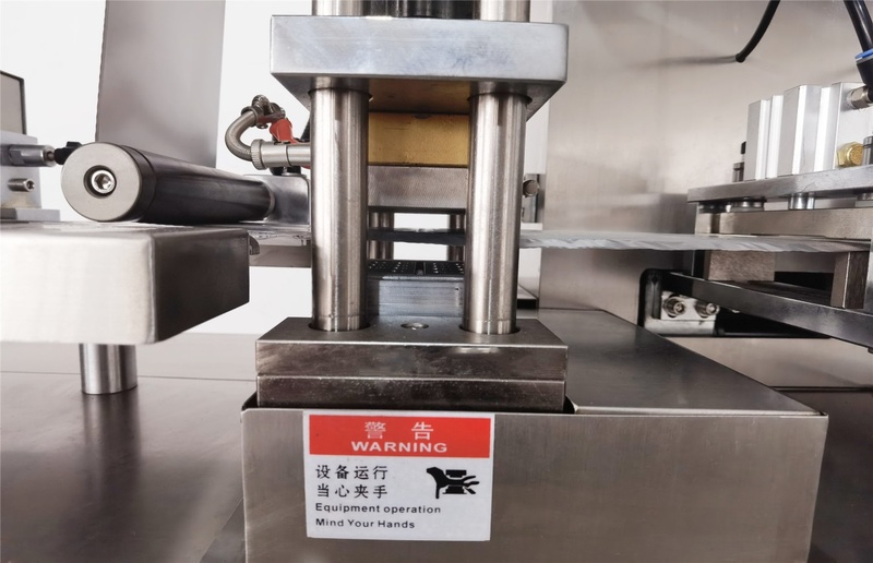 Machine d'emballage sous blister JCP100, vue 7