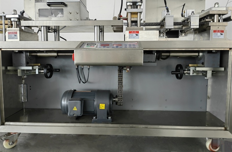 Machine d'emballage sous blister JCP100, vue n° 9