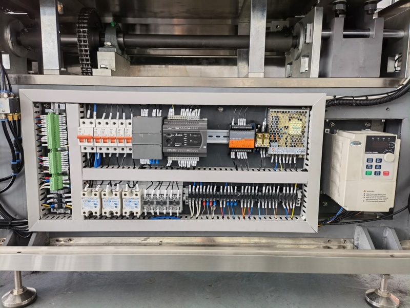 Machine d'emballage sous blister JCP180, vue 12